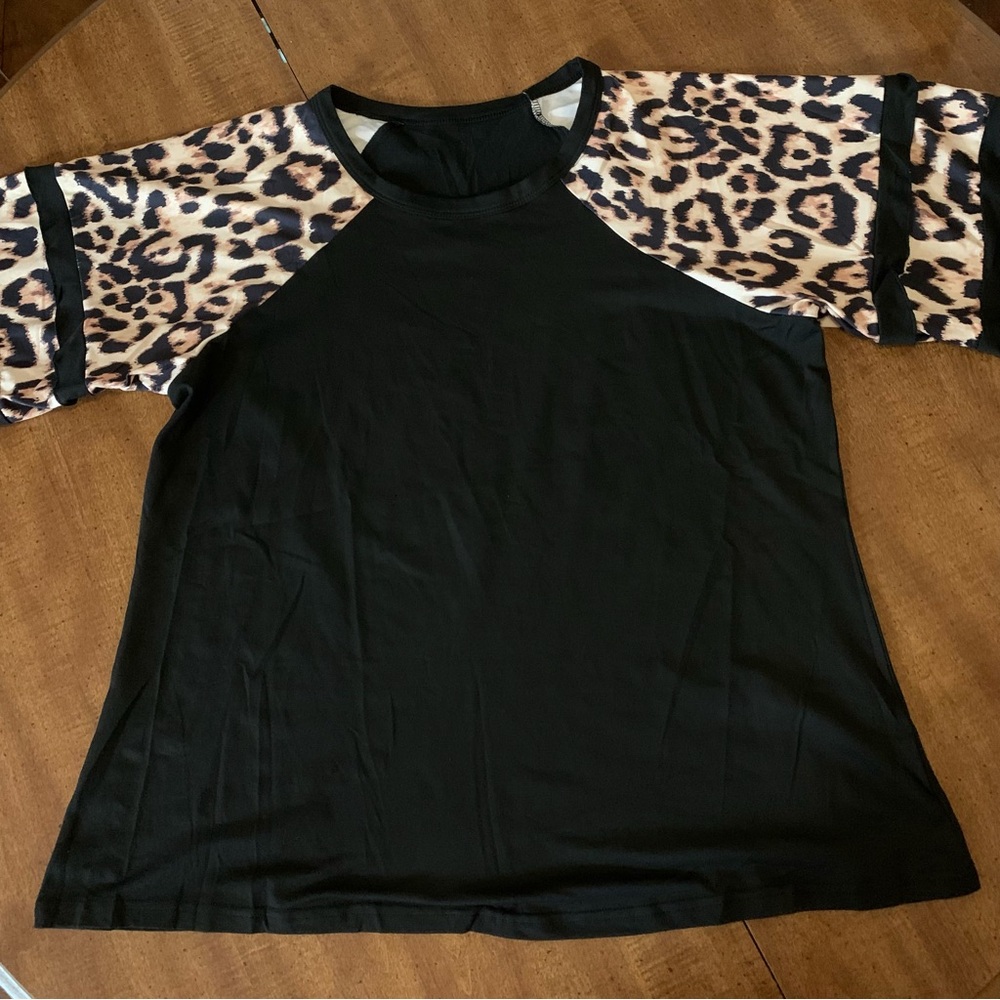 Black & Leopard Print T-shirt